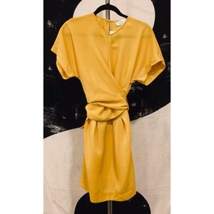 L’Academie SM “The Everleigh” Yellow Mini Dress